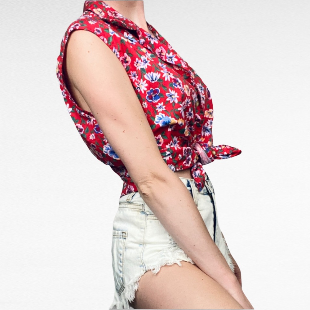 VINTAGE | 1980’s Talbots Red Multicolor Florals Sleeveless Button Down Shirt